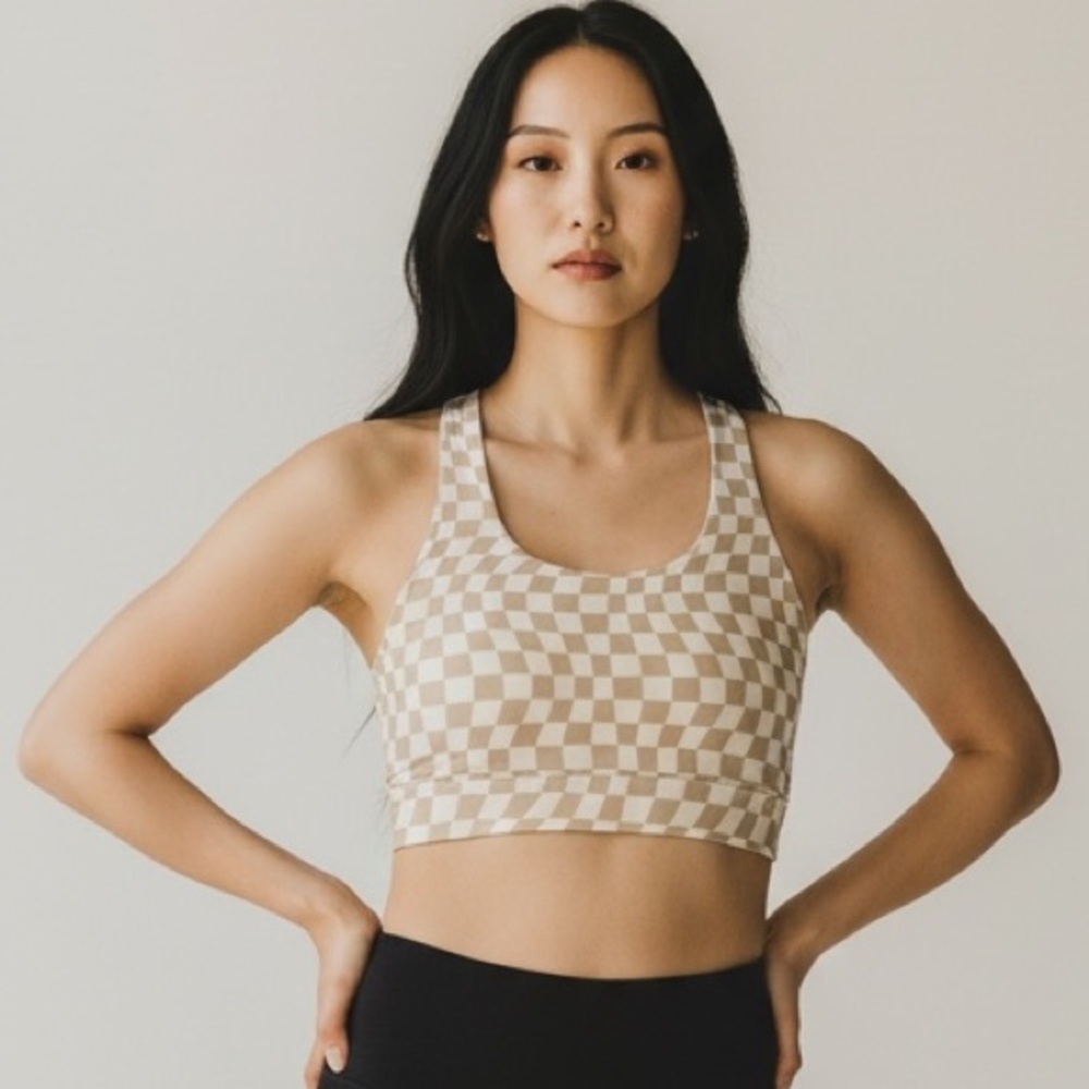 NWT WILO Large Wave Print Sports Bra Checkered Brown Tan Cream Coachella
